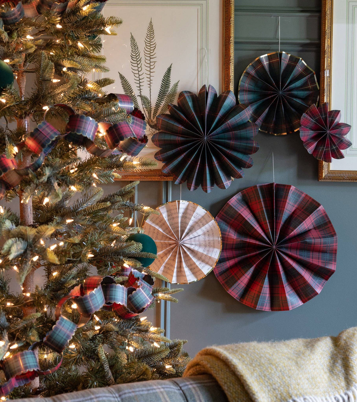 PLD1301 - Plaid Paper Fan Set